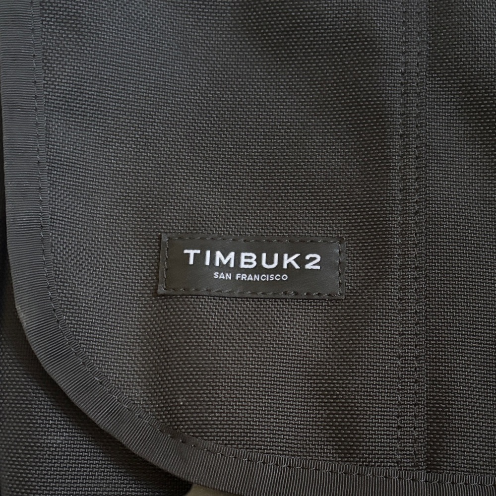 Timbuk2 Classic Black Messenger Bag - Picture 2 of 5